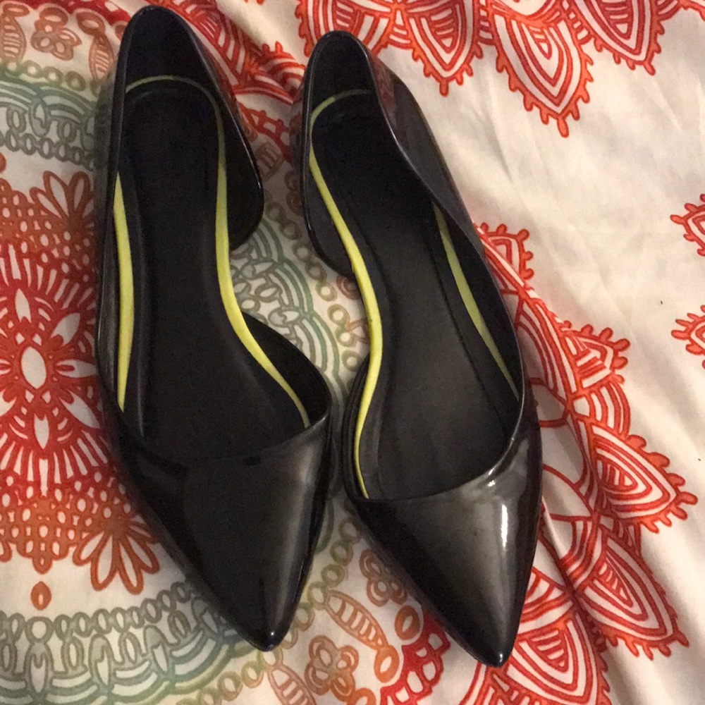 Black Pointy Flats